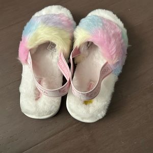 Girls size 1 Koolaburra by Ugg Shoes